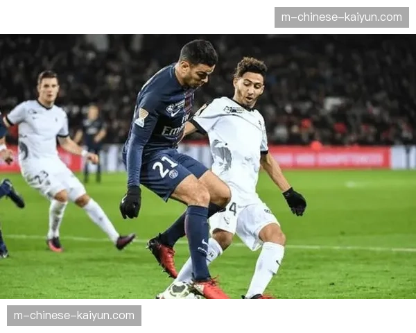 从控球到反击:解读阿尔梅里亚与塞尔塔截然不同的保级战术逻辑 从控球到反击:解读阿尔梅里亚与塞尔塔截然不同的保级战术逻辑